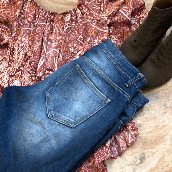 ⭐️💙Cello Jeans size 9 destroyed ripped - Picture 5 of 6